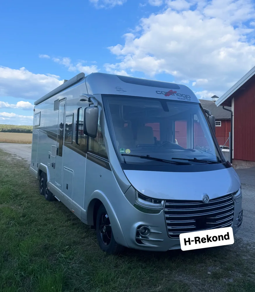 Carthago-bobil vist forfra hos H-Rekond